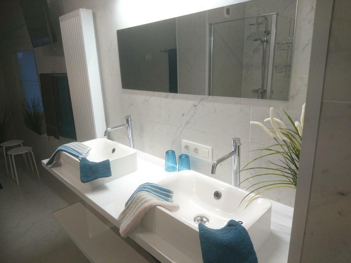Huize Fimo Apartment นิวว์ปอร์ท ภายนอก รูปภาพ